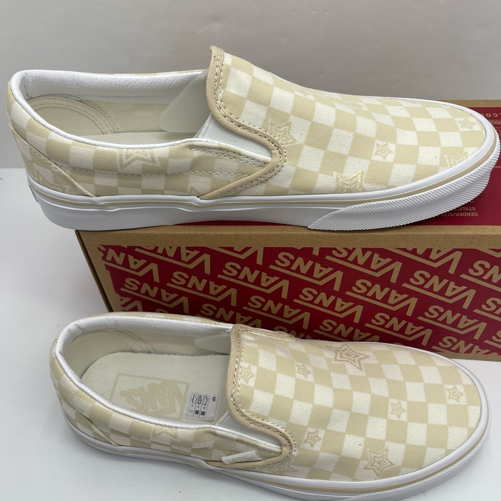 Vans WMNS Classic Slip-On
Checkerboard Stars Tan
VN000CT5JM9 Sneakers - Picture 2 of 16
